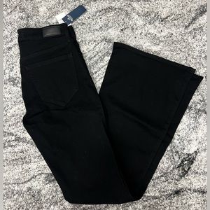 Hollister High-Rise Black Flare Jeans - Size 6